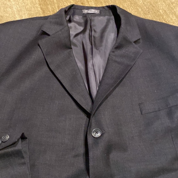 ~Ultimo Uomo~ Charcoal Gray 3-Button Suit - Picture 2 of 9